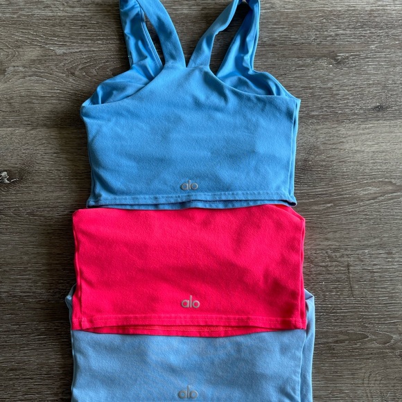 Alo Yoga Sports Bra Set - Red and Blue - Picture 8 of 8